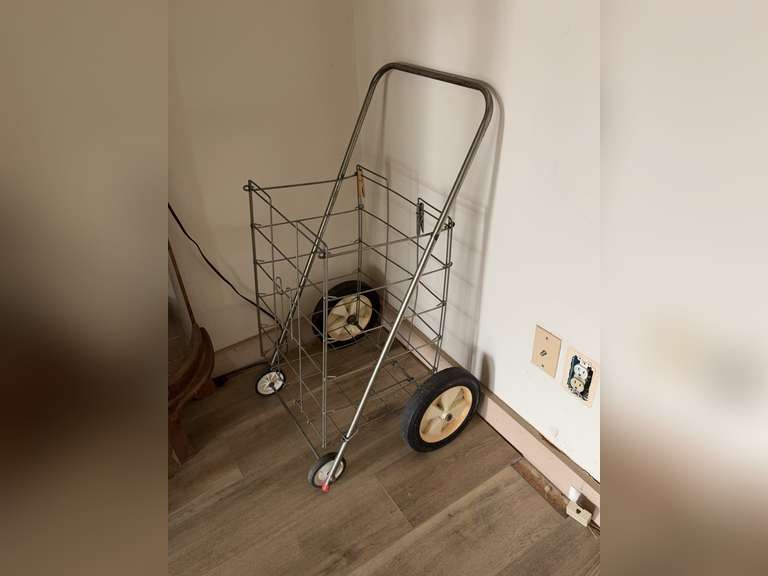 Metal wire rolling cart