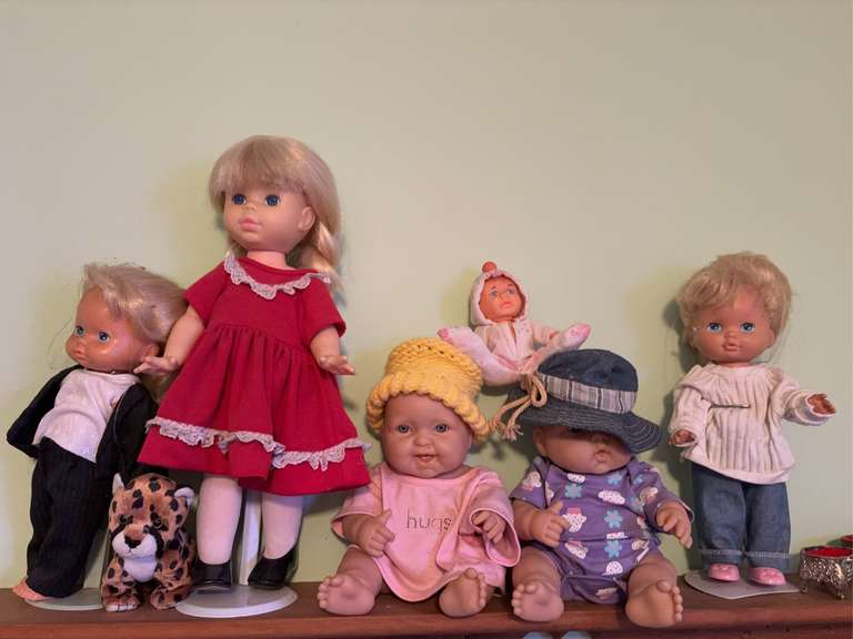 Various baby dolls