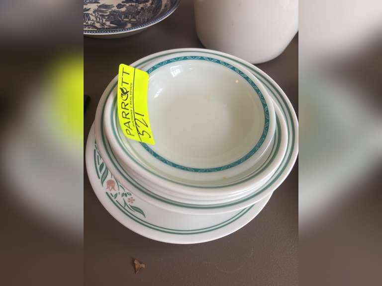 Miscellaneous lot of Corning-ware bowls (+-7)