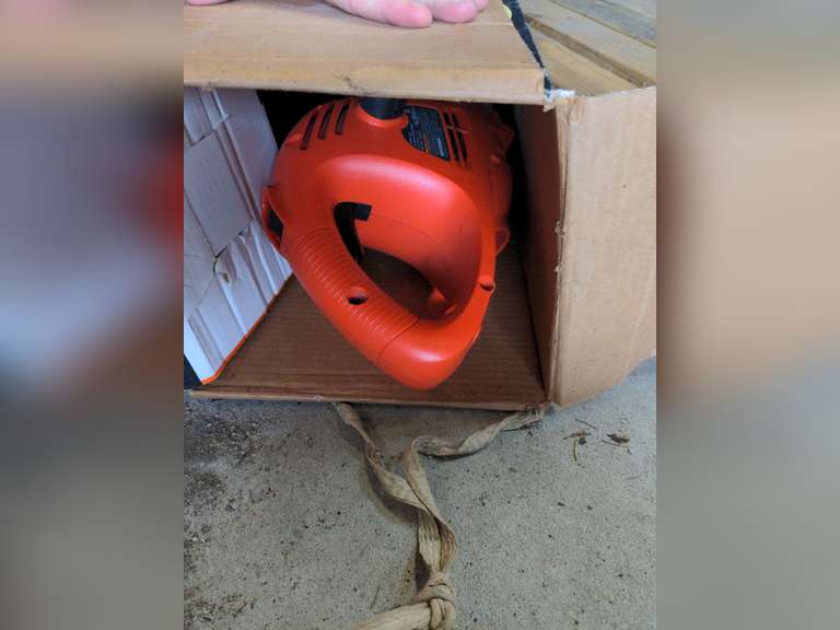 Black and decker hedge trimmer in box