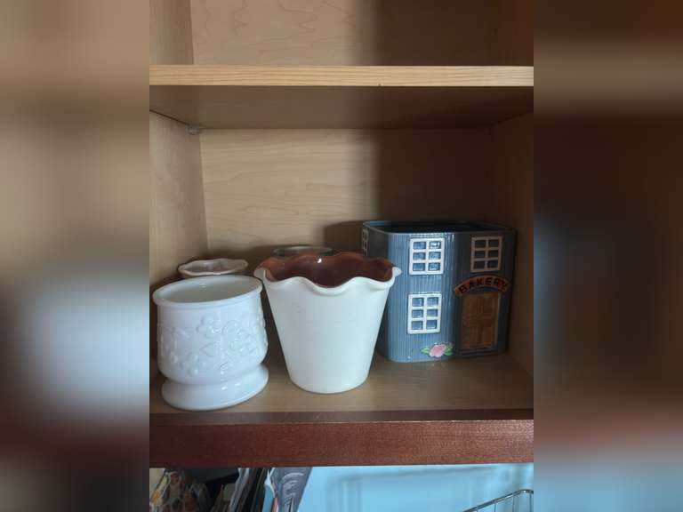 Cabinet of mugs and jars (5 total)