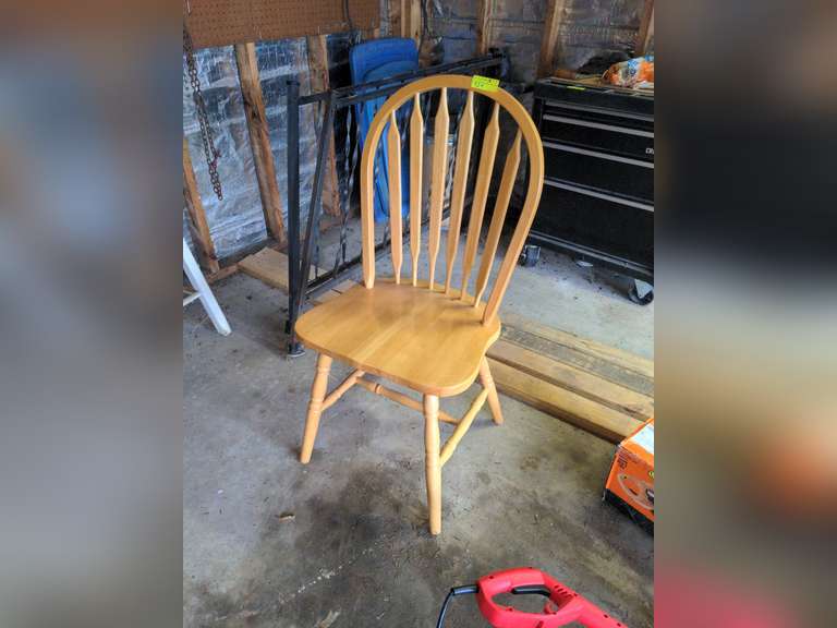 Dining table chair
