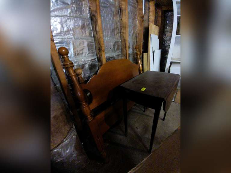 Single head and foot board with in-table