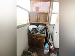 Brown cabinet