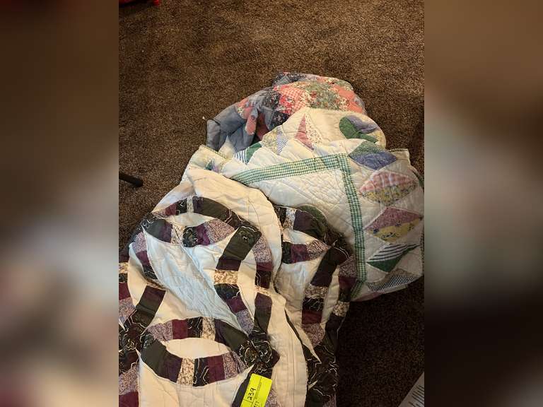 3 quilt style bedspreads
