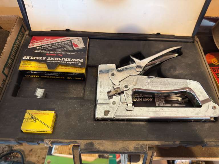 Staple Gun
