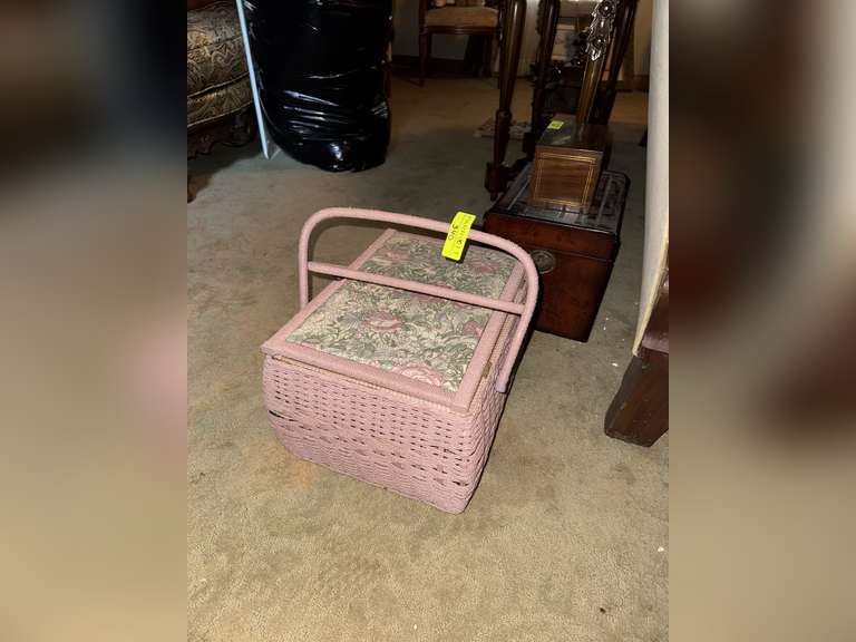 Sewing basket