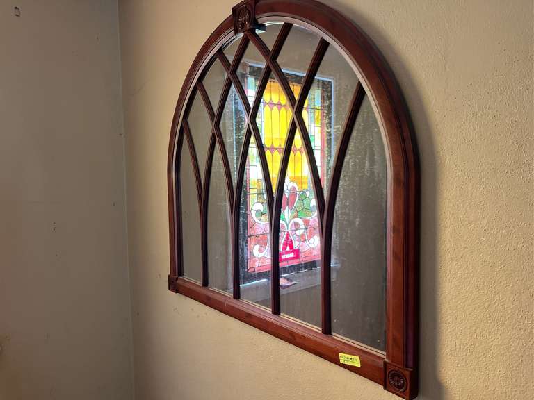 Half-round mirror