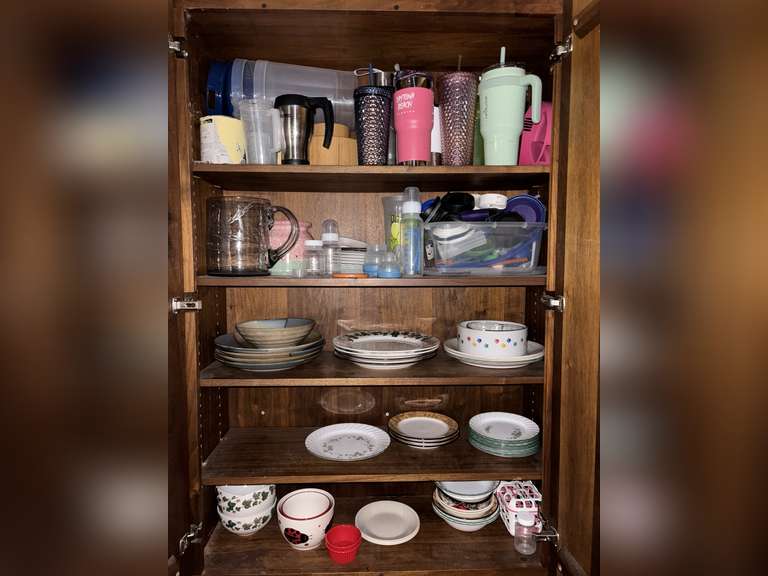 Contents of cabinet (tumblers, bowls, plates)