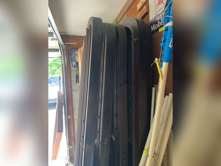 5 large wooden doors with diamond glass pattern