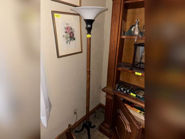 Floor lamp