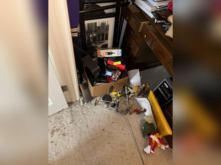 Contents of Closet Floor