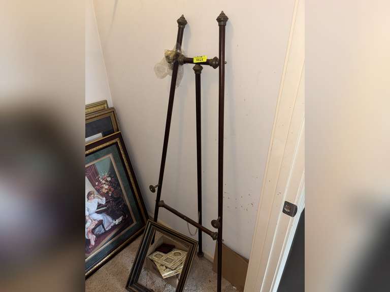 Easel and Picture frames