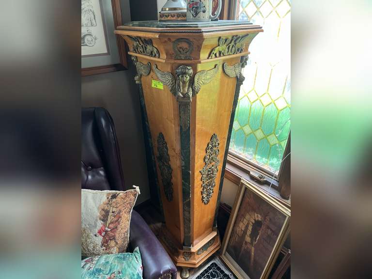 French design Pedestal with marble inserts/accents, urn, knight, mug and the bookworm print with eas