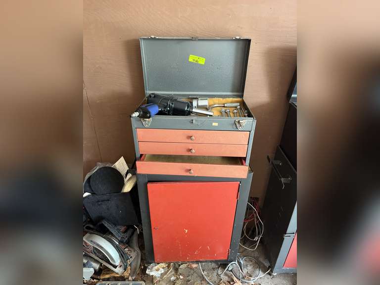 Toolbox with contents (Socket gun, Sander gun, etc.)