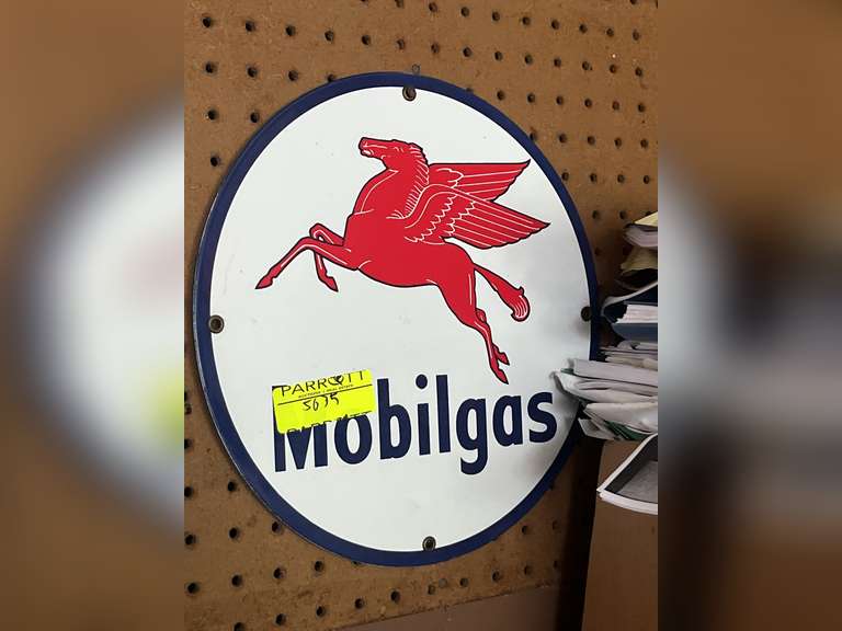 Mobilgas round metal sign