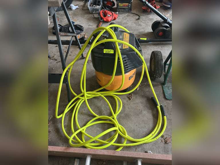 Bostitch 150 PSI 6 GAL 2.6 SCFM AIR COMPRESSOR
