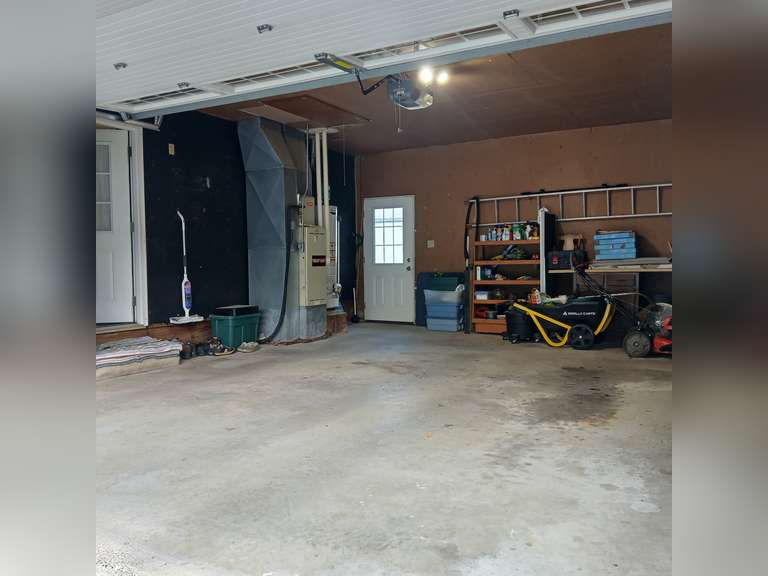 Reduced Price! 101 Acorn Drive, Bridgeport, IL  62417