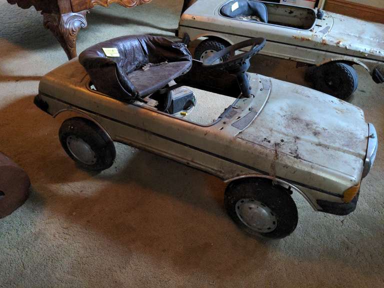 500 SEC pedal car