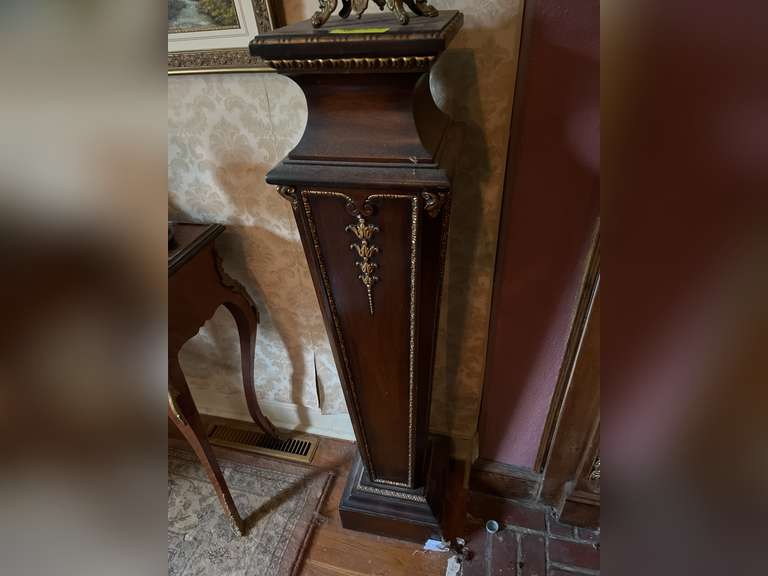 2 matching pedestals with carved moldings and 2 candelabras