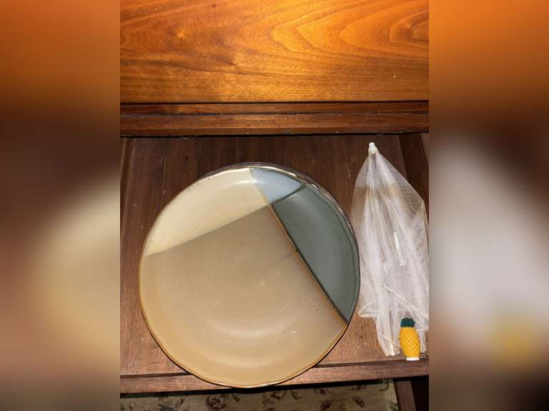 Contents of cabinet under stovetop