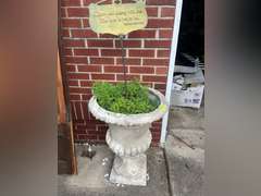 2 large decorative planters