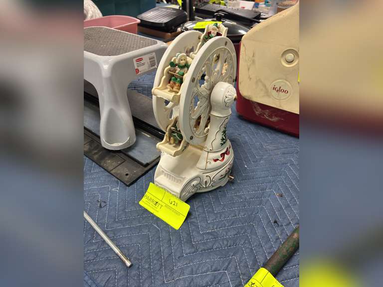 Ceramic Christmas Ferris wheel music box