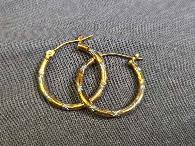 14K Gold Earrings, .8 Grams