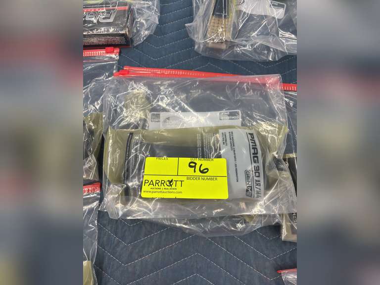 (1) Magpul PMAG 30 AR / M4 Rifle Magazines, 5.56x45, 30 Round Capacity (ALL NEW & SEALED)
