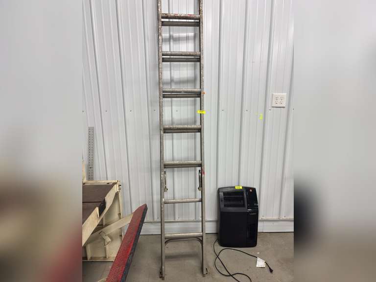 Extendable ladder
