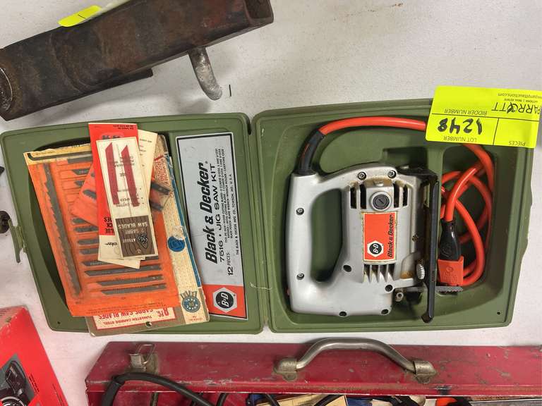 Black and Decker jigsaw set