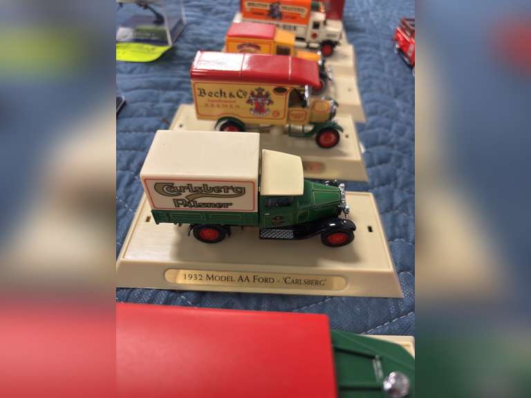 6 model matchbox collectible trucks & Coca-Cola train accessory