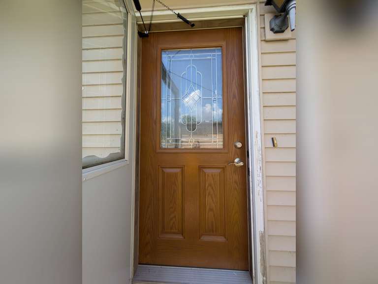 * NEW LISTING* 1807 15th Street, Lawrenceville, IL 62439