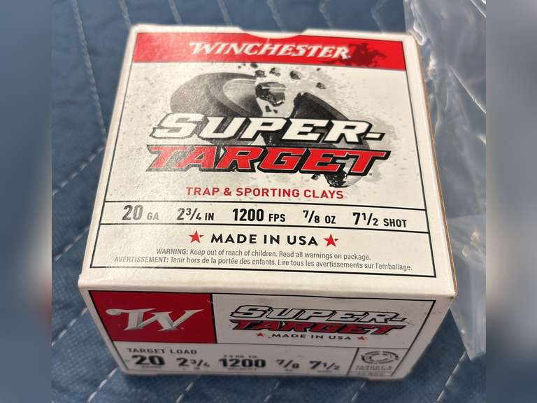 (25) Shells of Winchester Super Target 20 Gauge, 2 & 3/4", 7/8 OZ., 7.5 Shot, Trap & Sporting Clay Loads