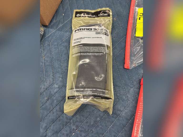 (1) Magpul PMAG 30 AR / M4 Rifle Magazines, 5.56x45, 30 Round Capacity (ALL NEW & SEALED)
