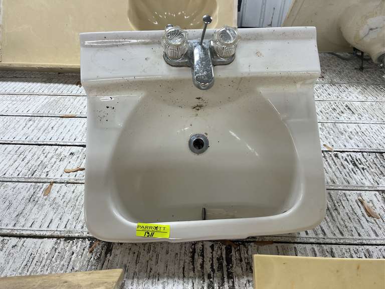 20 inch wide single sink top