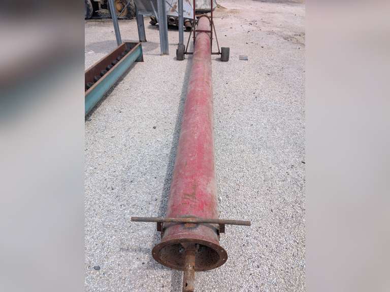 20’, 12” Tube Auger on Small Rubber Tires