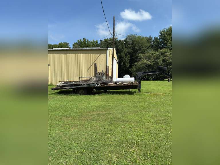 Heavy duty goose neck trailer