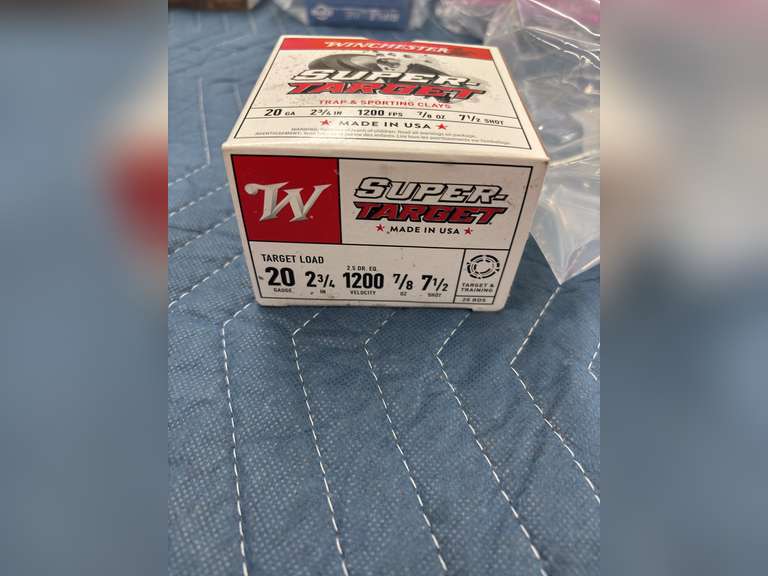 (25) Shells of Winchester Super Target 20 Gauge, 2 & 3/4", 7/8 OZ., 7.5 Shot, Trap & Sporting Clay Loads