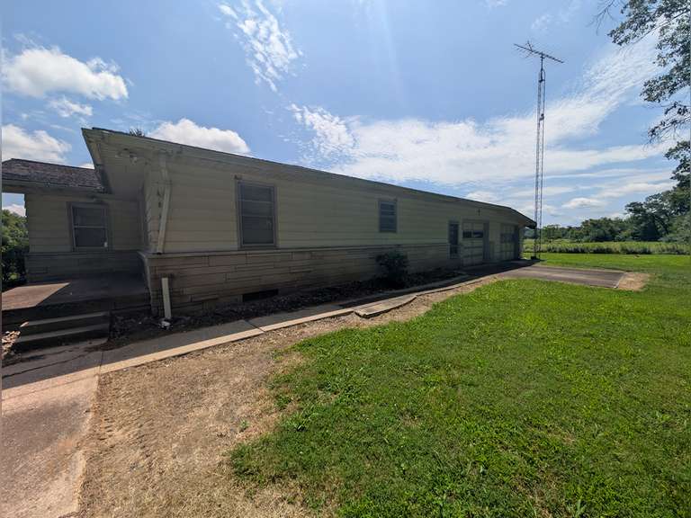 * SALE PENDING * 3790 State Route 250, Sumner, IL