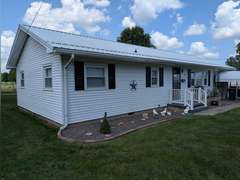 * NEW LISTING * 2301 Devonshire, Lawrenceville, IL 62439