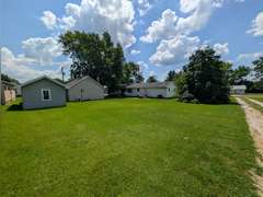 * NEW LISTING* 1807 15th Street, Lawrenceville, IL 62439