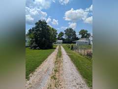 * NEW LISTING* 1807 15th Street, Lawrenceville, IL 62439