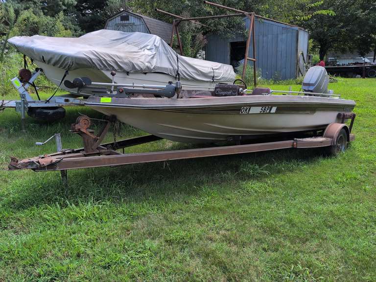 Champion Fiberglass Ski / Fishing Boat with Mariner 150HP Outboard, Has Been Sitting, All Controls a