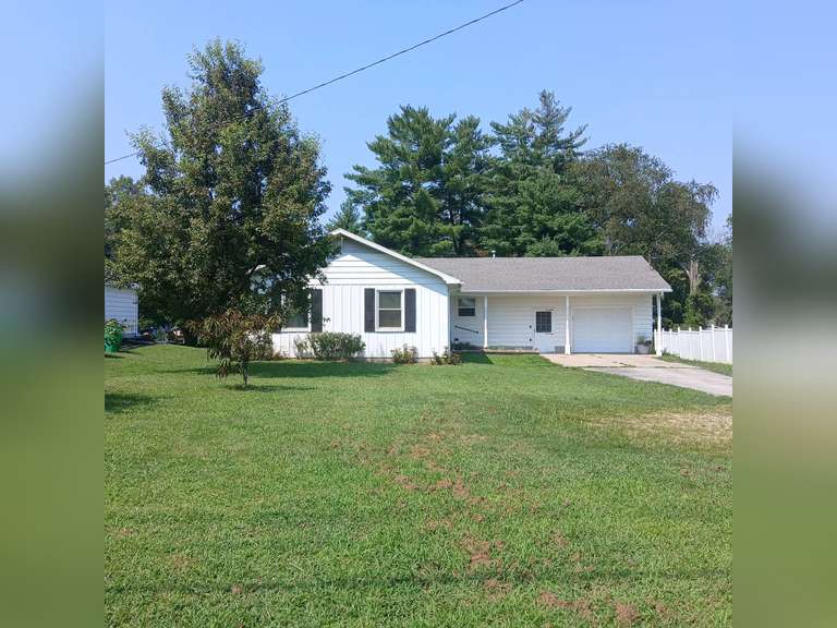 ** Sale Pending** 9887 State Route 250, Lawrenceville, IL 62439