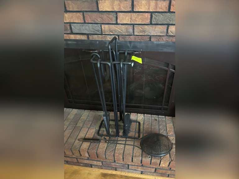 Fireplace accessories & stand