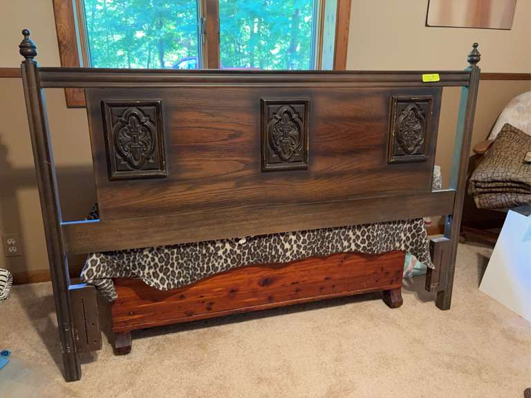 Mediterranean style head board (matches 302, and 303)