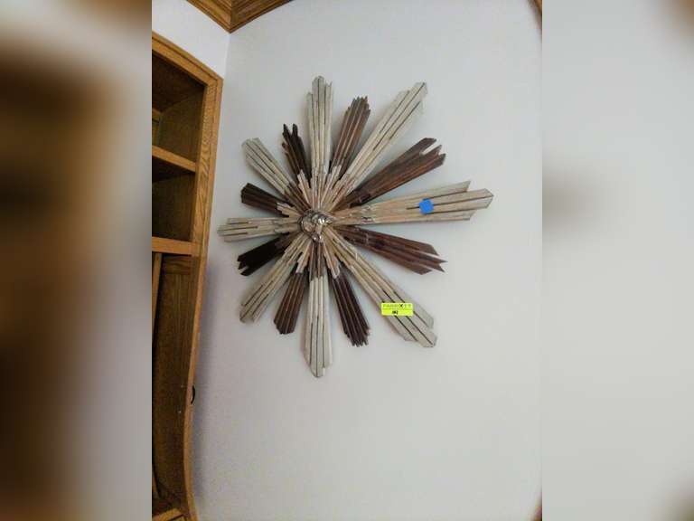 Wall Mount Star Burst Decorative Wall Art, Appears to be made from Natural / Drift Wood