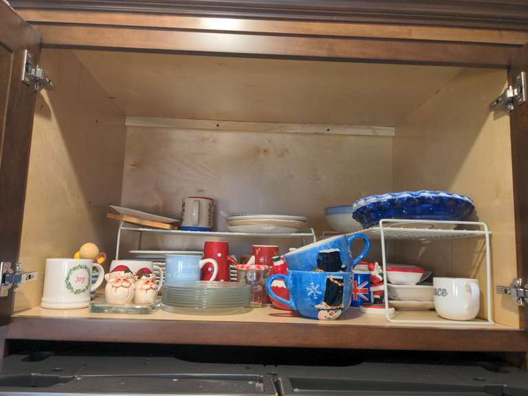 Misc Christmas dishes, clear glass plates, pie plates