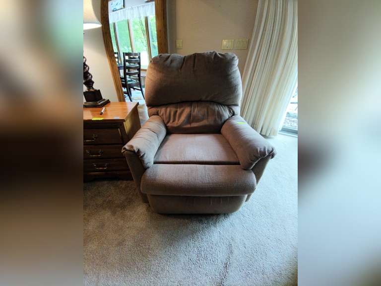 Brown / Dark Tan Rocker Recliner